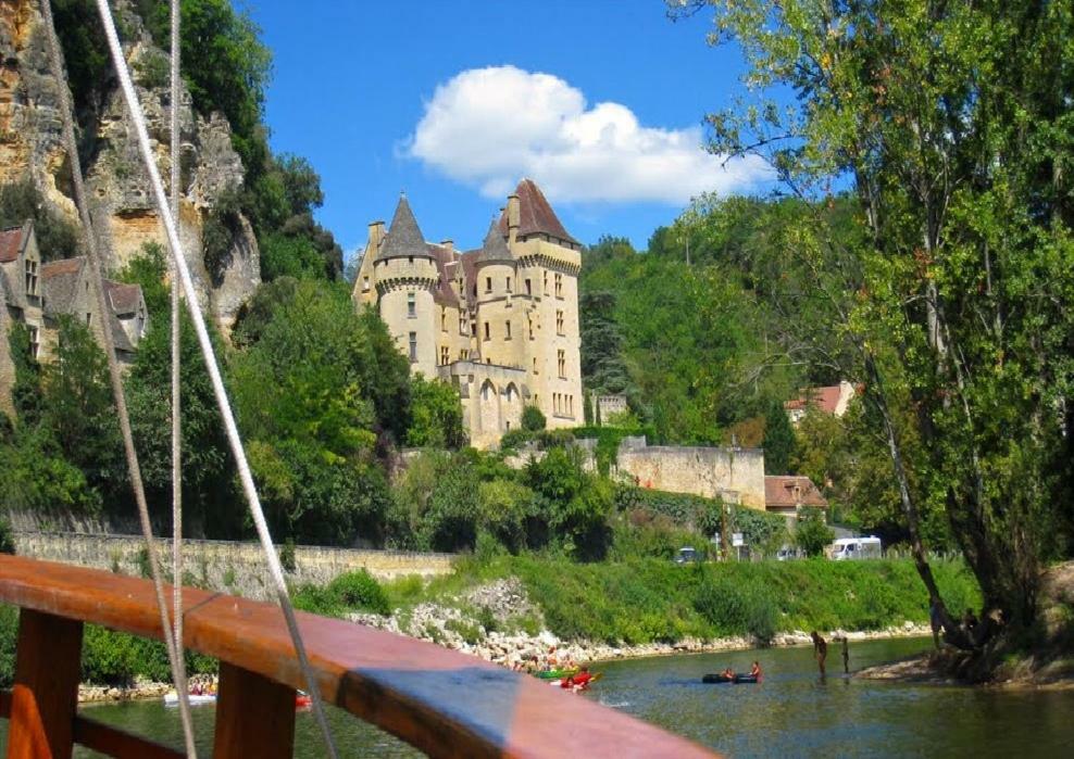 Chambre Du Sabotier - Studio Troglodytique - A 100 M Baignade En Riviere - Location De Canoe - Circuits Cyclo - Aire De Pique-Nique - 3 Restaurants Castelnaud-la-Chapelle Buitenkant foto